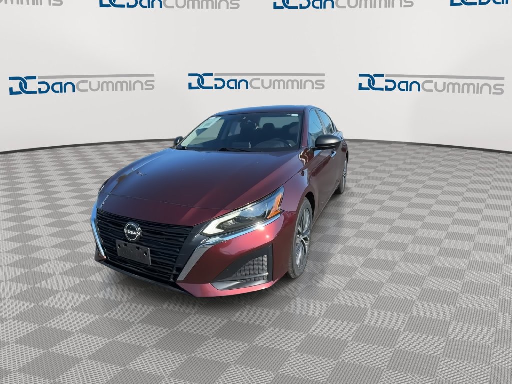 Used 2024 Nissan Altima 2.5 SV FWD image 4