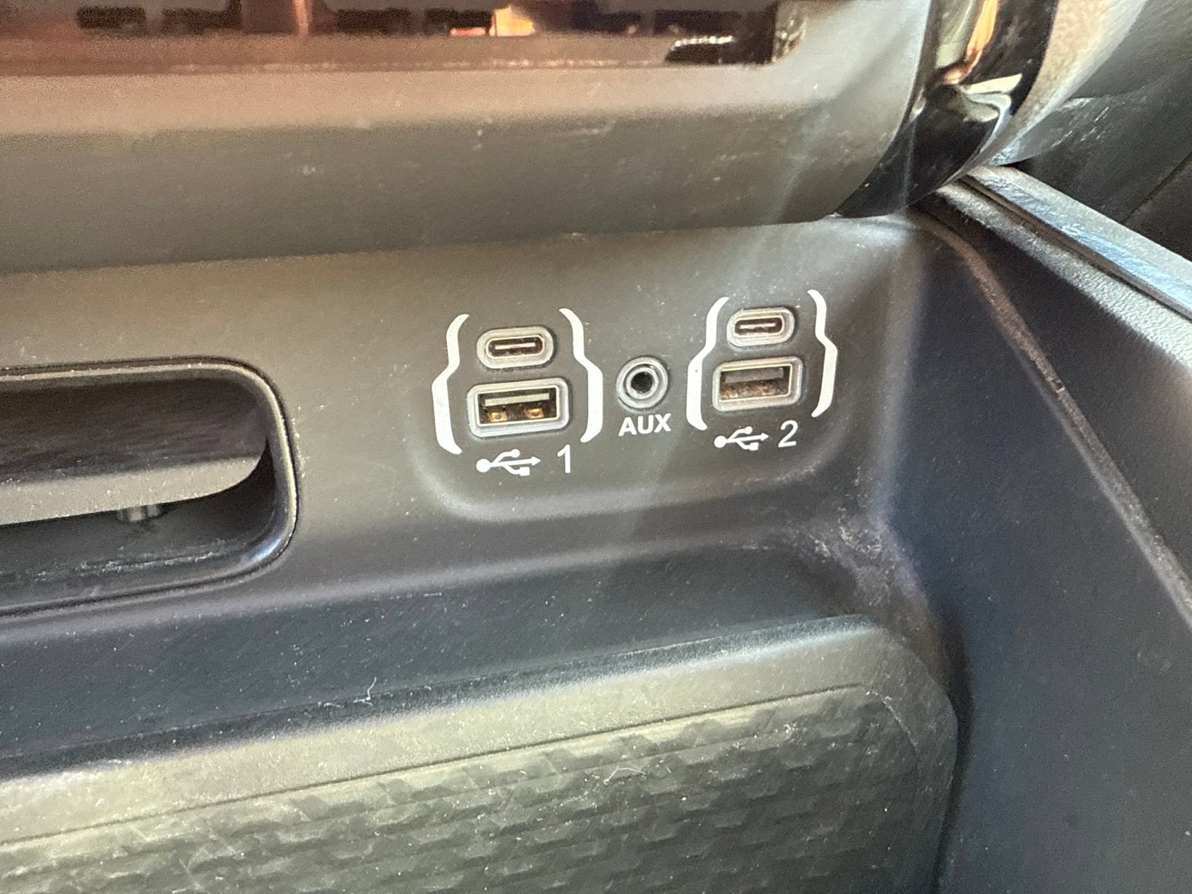 Used 2024 RAM 1500 Big Horn AWD/4WD image 37