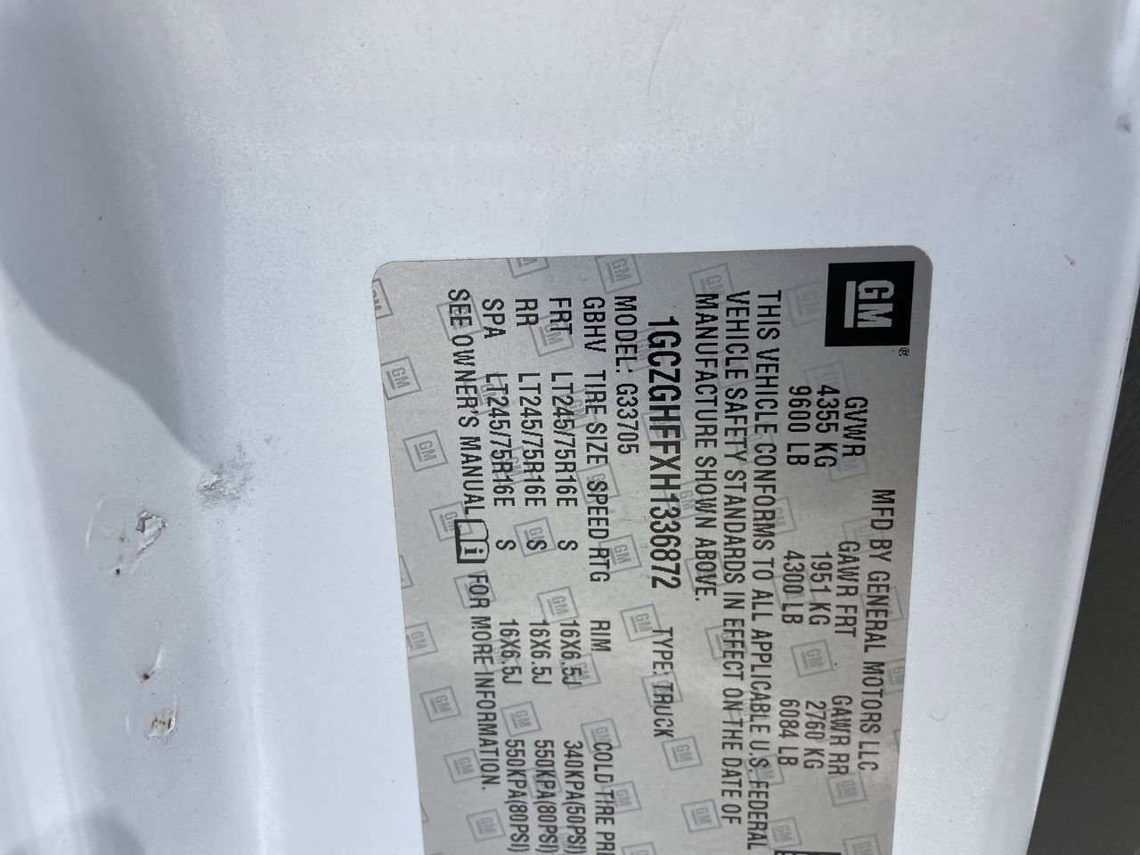 Used 2017 Chevrolet Express 3500 Extended image 33