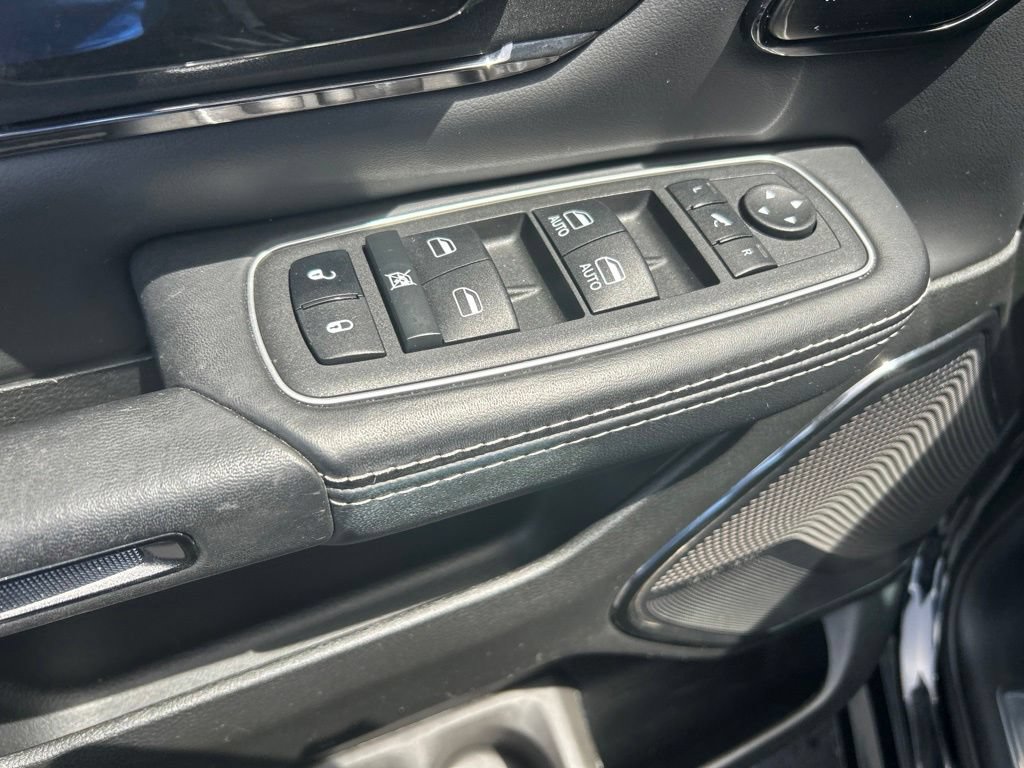 Used 2022 RAM 1500 Limited w/ (RED) Edition AWD/4WD image 33
