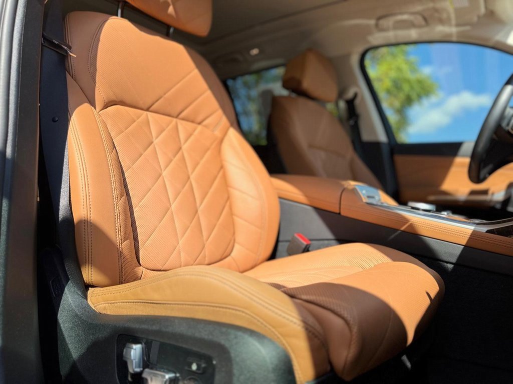 Used 2023 BMW X7 xDrive40i image 20
