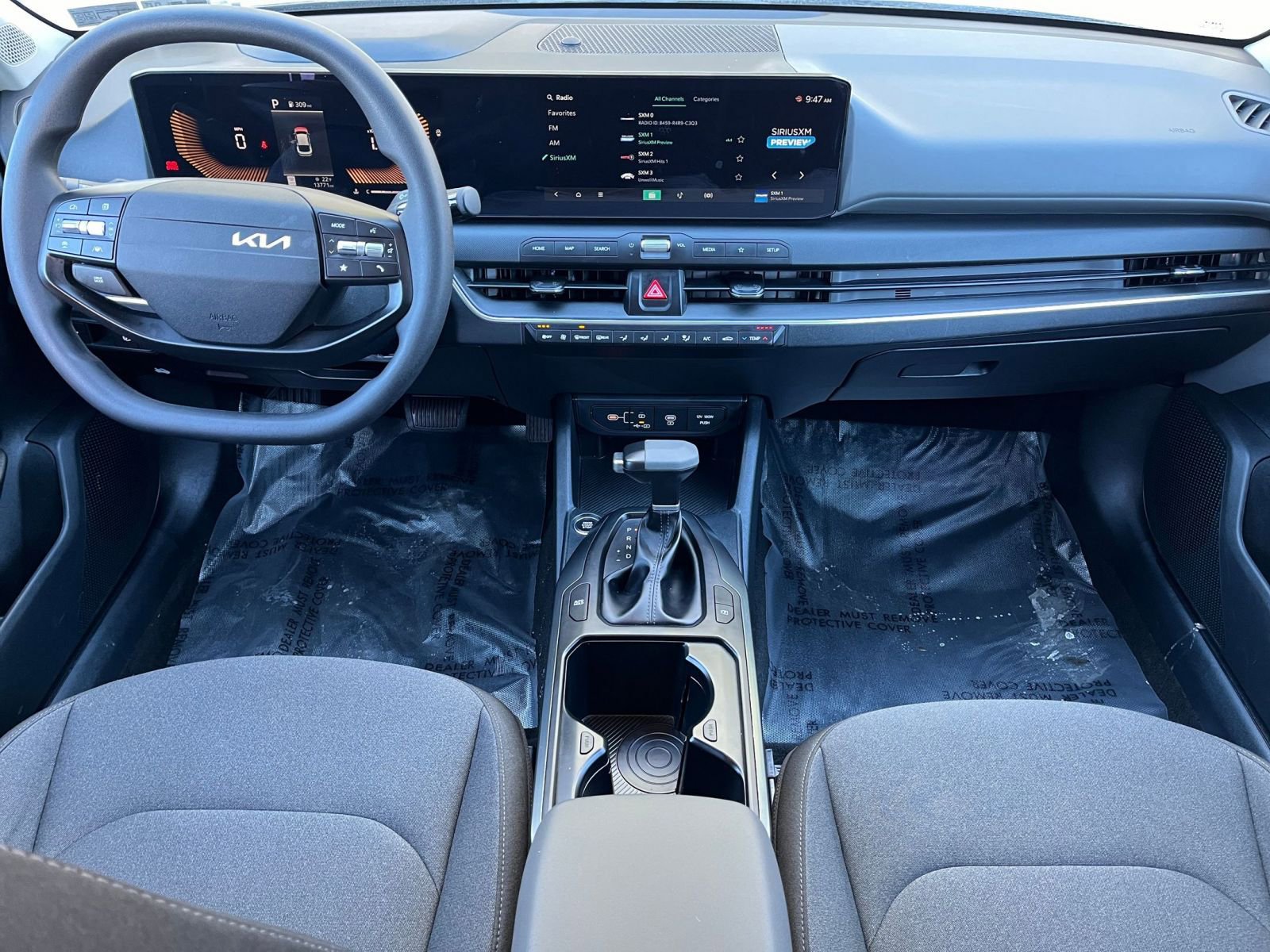 Used 2025 Kia K4 LXS image 32