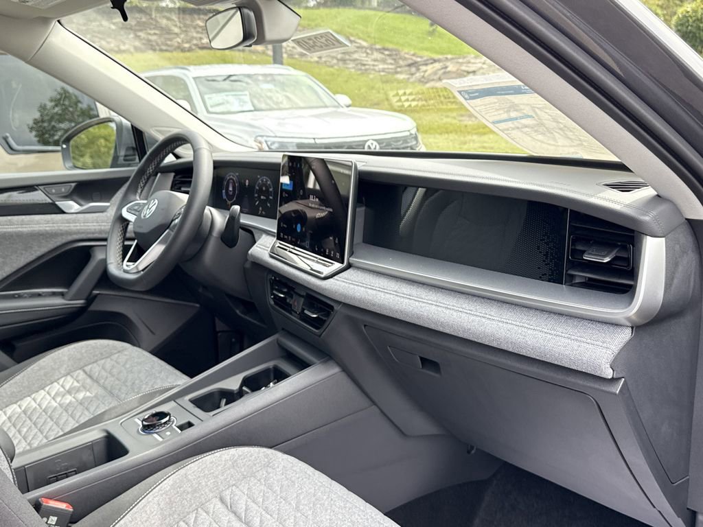 New 2025 Volkswagen Tiguan S image 21