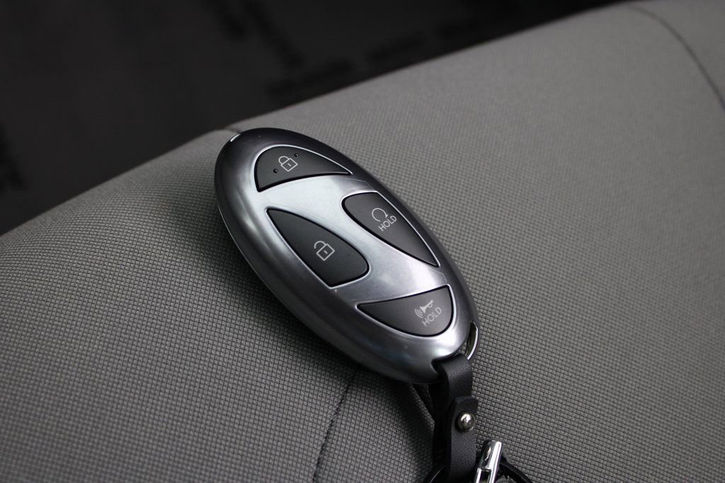 Certified 2025 Hyundai Elantra SEL image 29