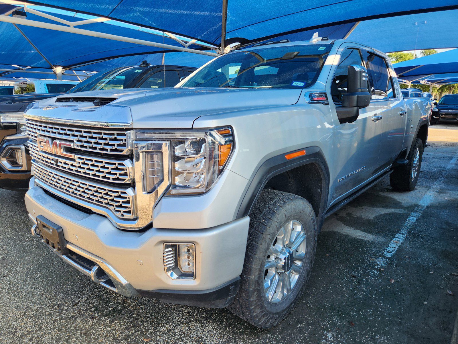 Used 2022 GMC Sierra 2500 Denali AWD/4WD image 2