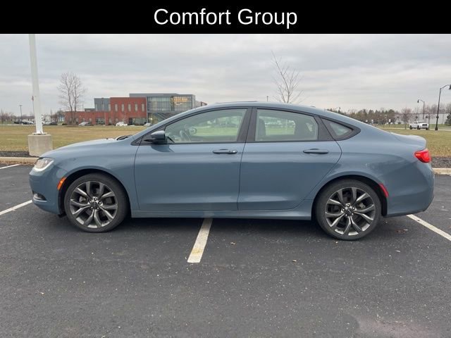 Used 2015 Chrysler 200 S w/ Comfort Group image 10