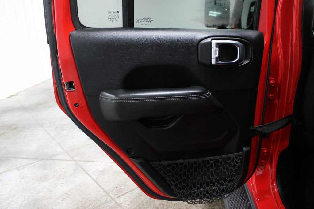 Used 2018 Jeep Wrangler Unlimited Sahara image 23