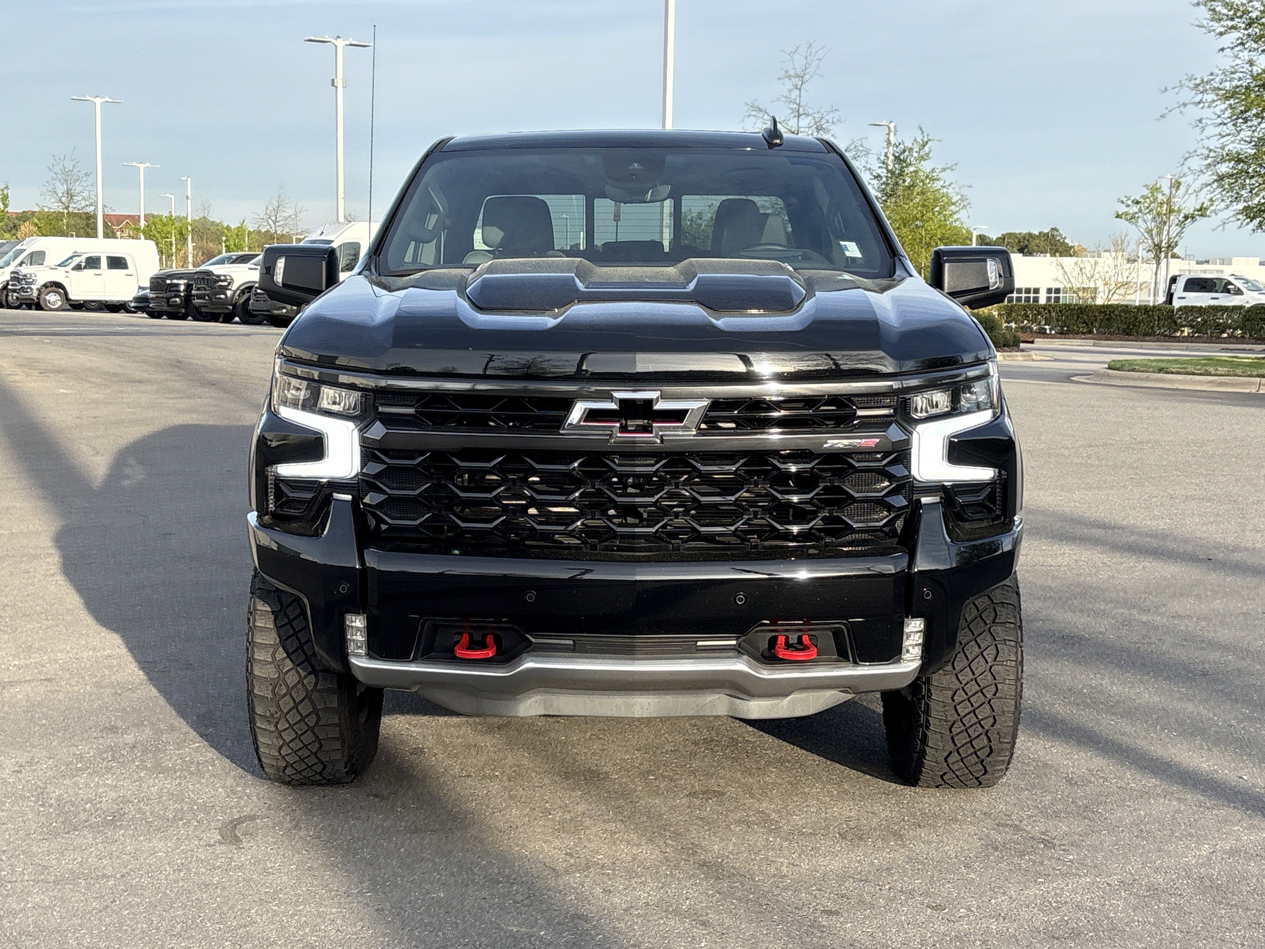 Used 2025 Chevrolet Silverado 1500 ZR2 w/ Technology Package AWD/4WD image 3