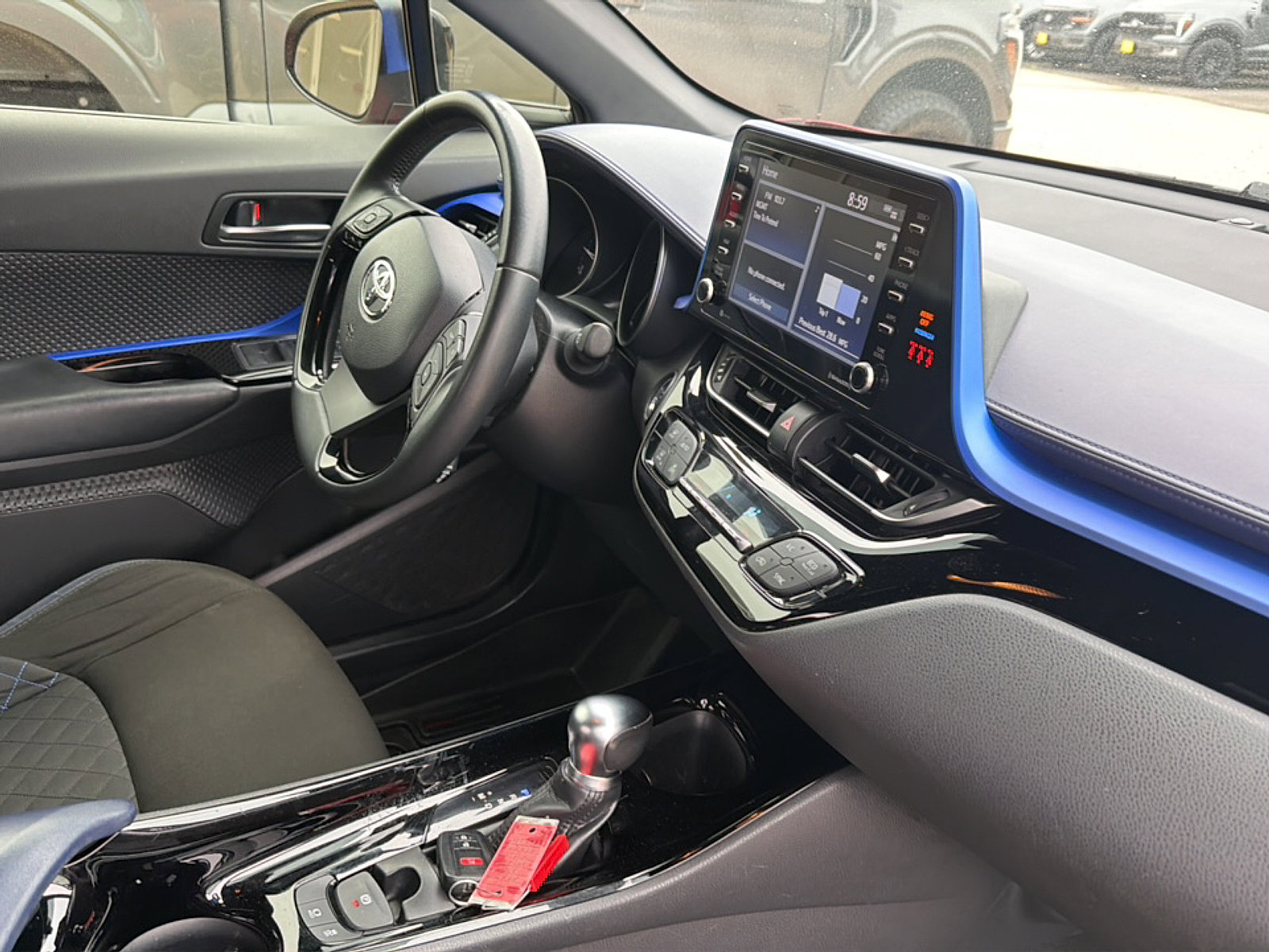 Used 2020 Toyota C-HR XLE FWD image 13