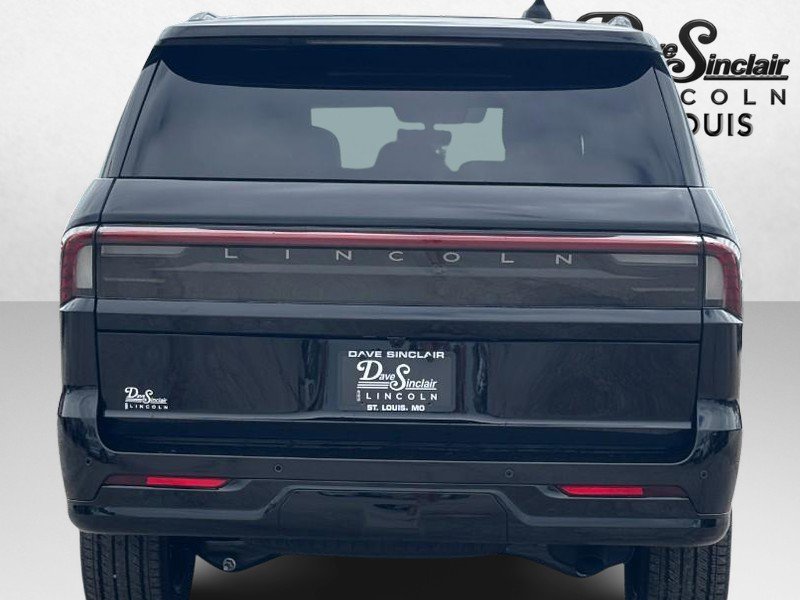 New 2026 Lincoln Navigator Reserve AWD/4WD image 4