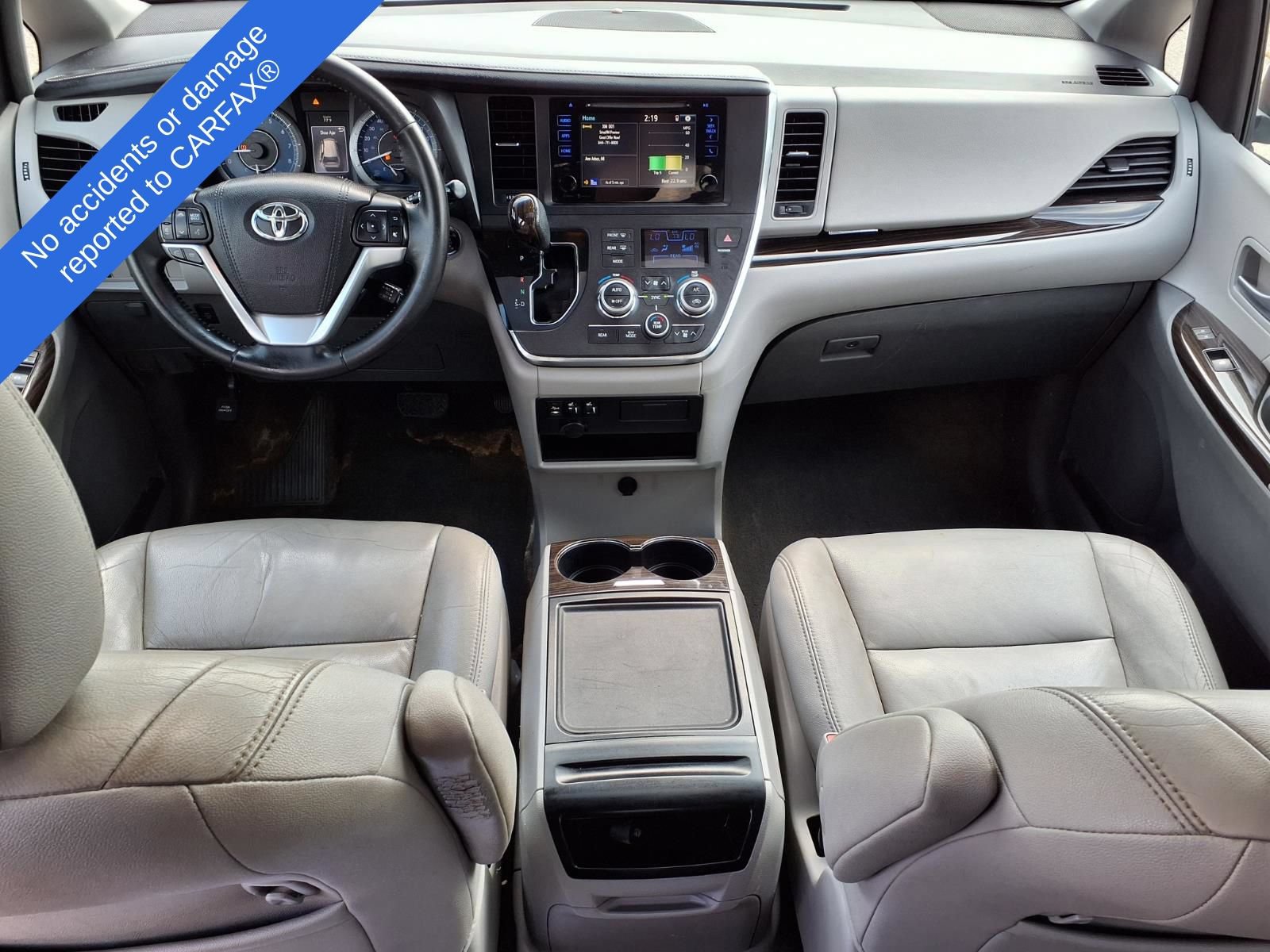 Used 2015 Toyota Sienna XLE FWD image 11