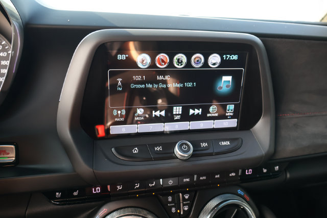 Used 2018 Chevrolet Camaro ZL1 RWD image 11