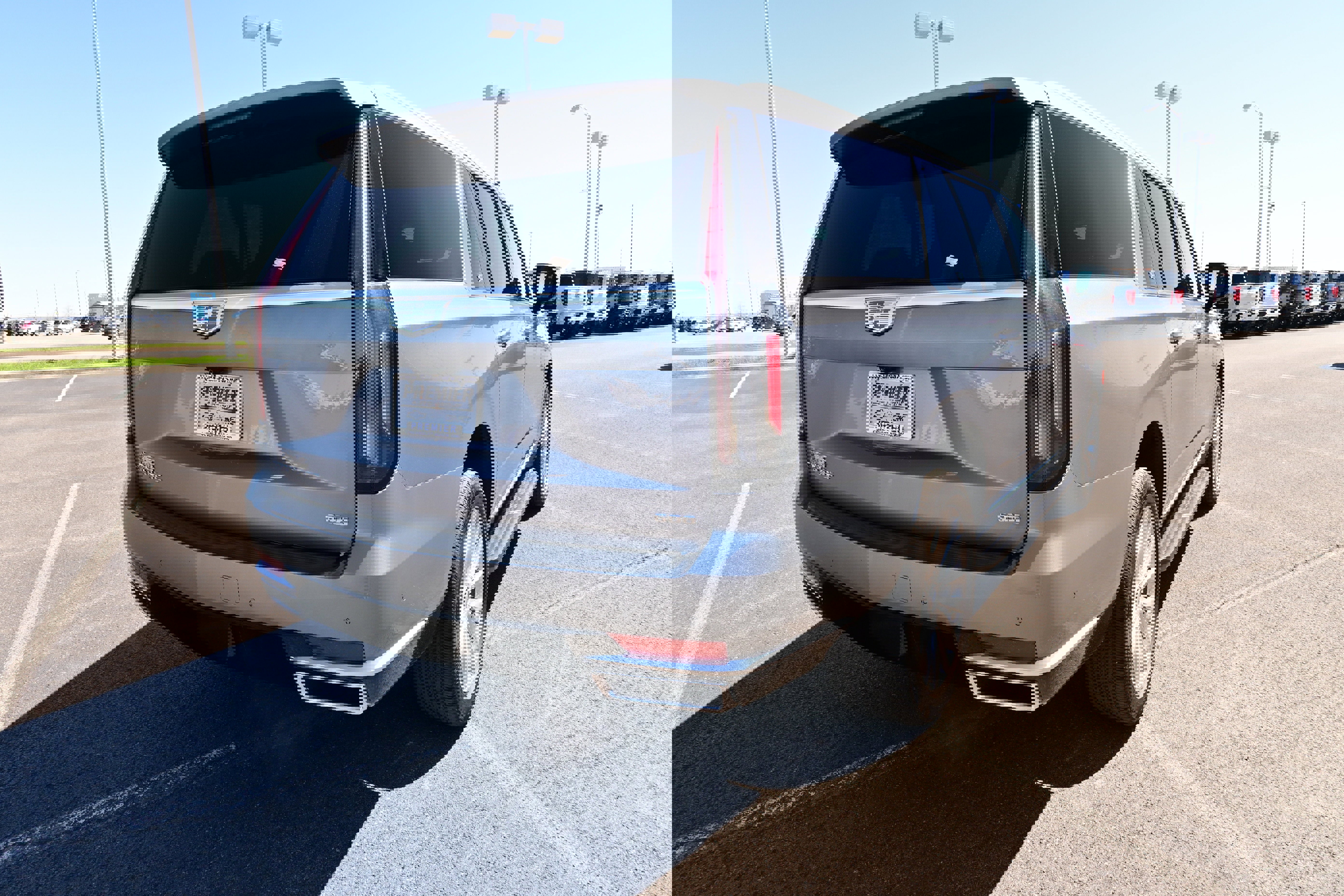 Used 2021 Cadillac Escalade ESV Premium Luxury w/ LPO, Illumination Package image 5