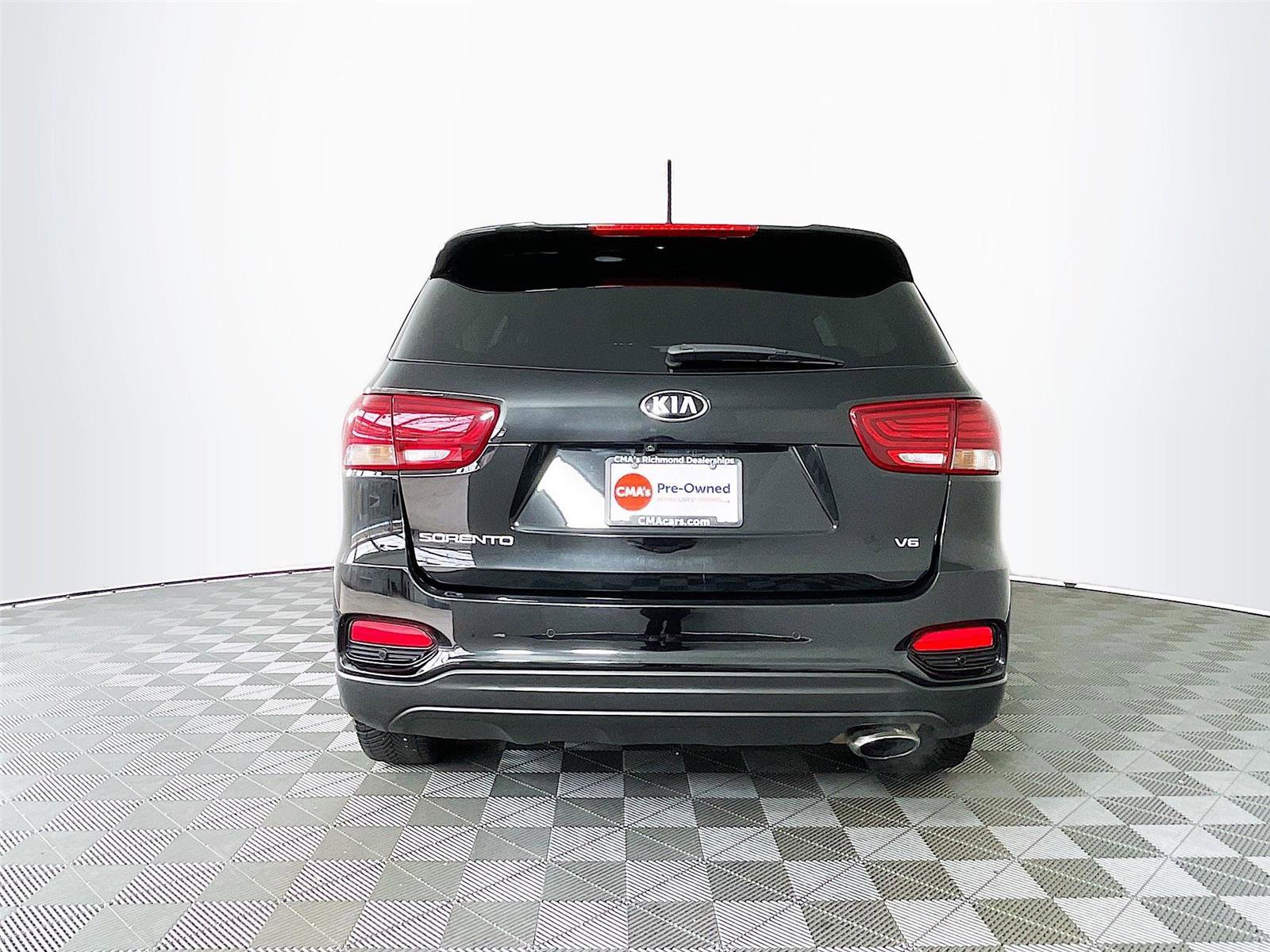 Used 2019 Kia Sorento S image 7