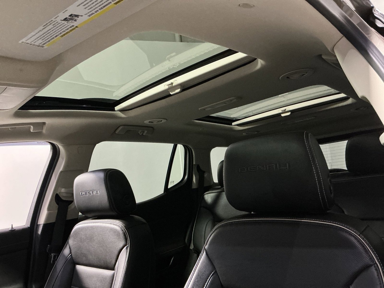 Used 2023 GMC Acadia Denali w/ Denali Ultimate Package image 31