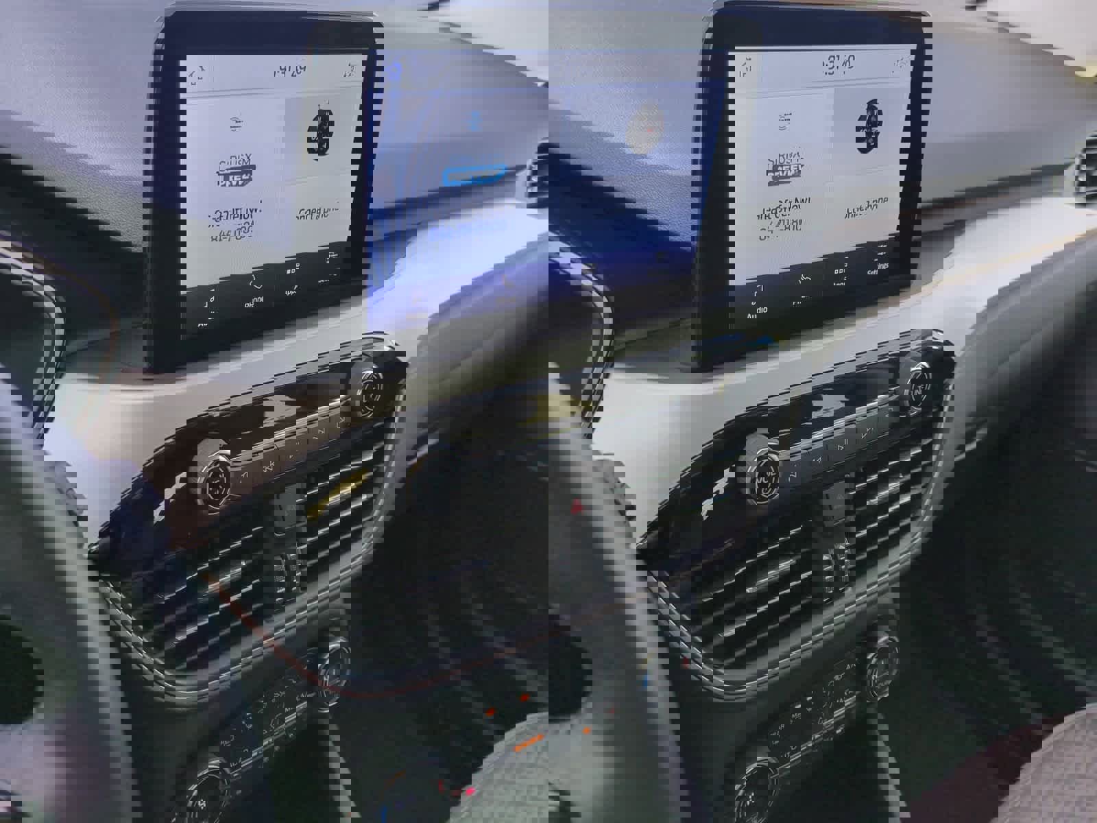 Used 2021 Ford Escape SE w/ SE Sport Appearance Package image 27