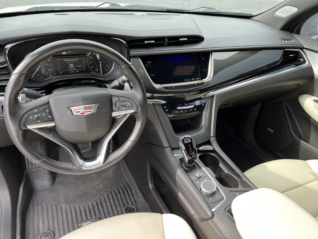 Used 2023 Cadillac XT6 Sport image 13