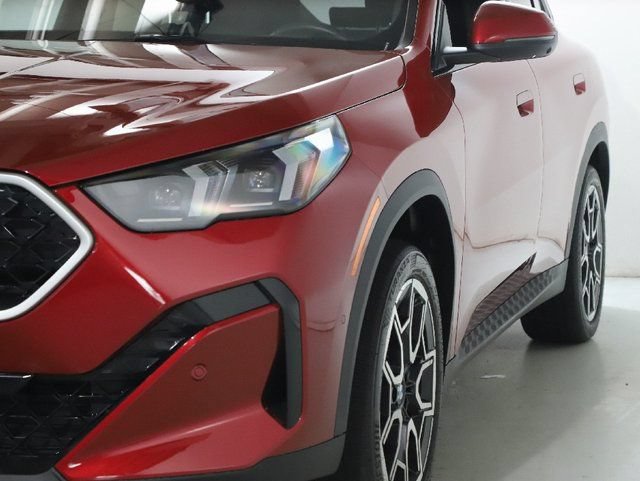 Used 2026 BMW X2 xDrive28i AWD/4WD image 5