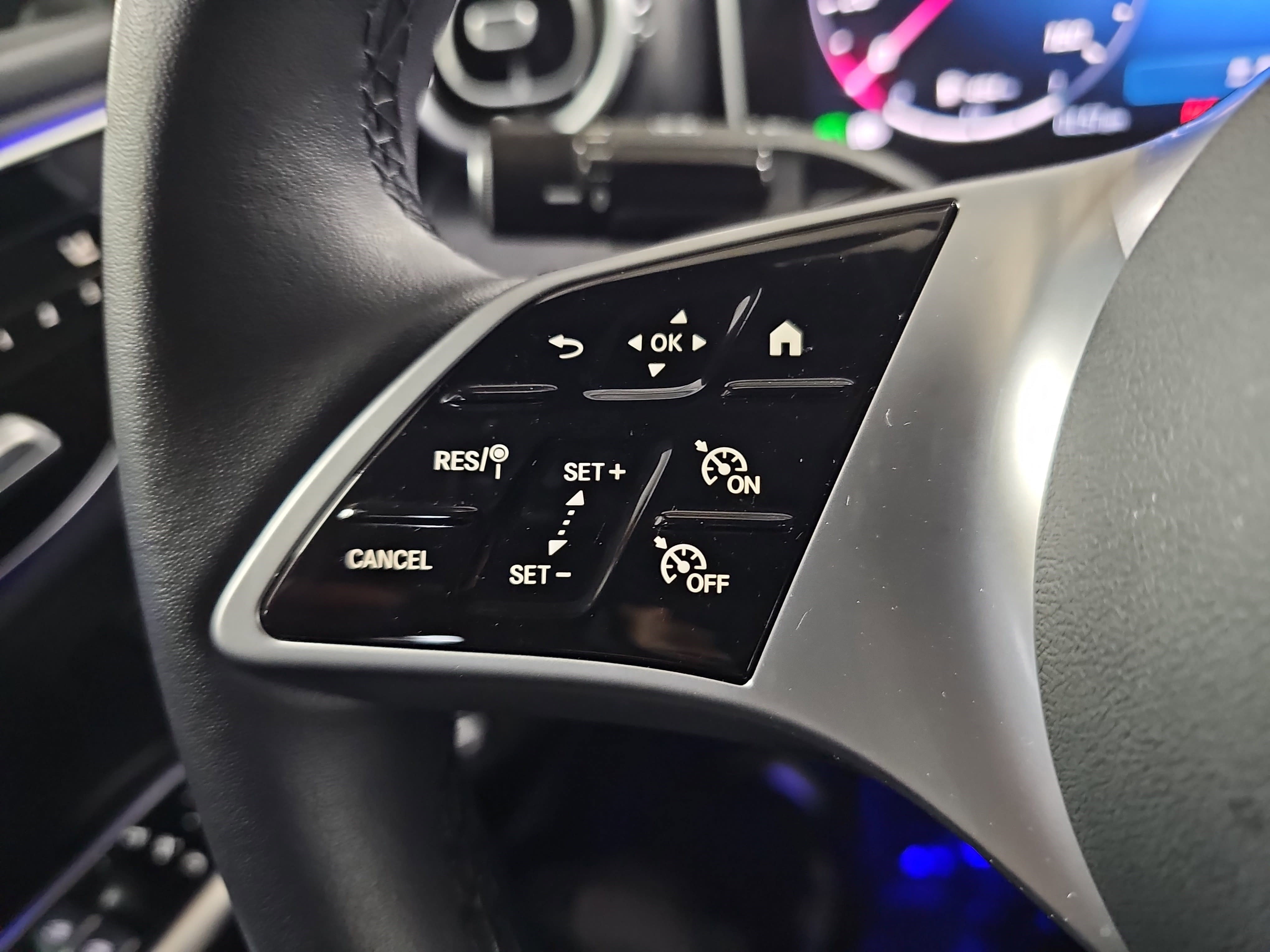 Certified 2025 Mercedes-Benz C 300 Sedan image 18