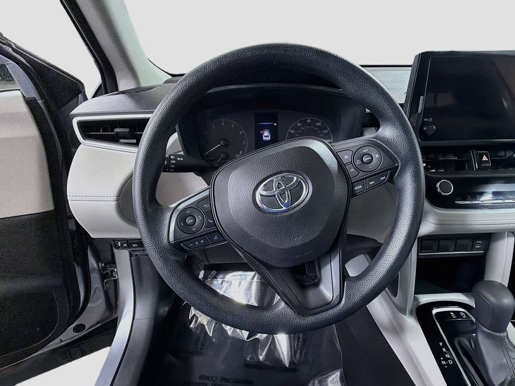 Used 2024 Toyota Corolla Cross L AWD/4WD image 13