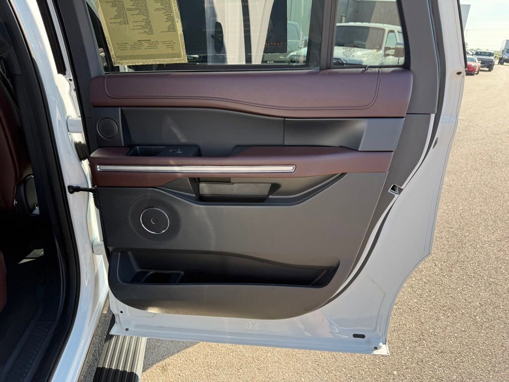 Used 2024 Ford Expedition Max Limited image 23