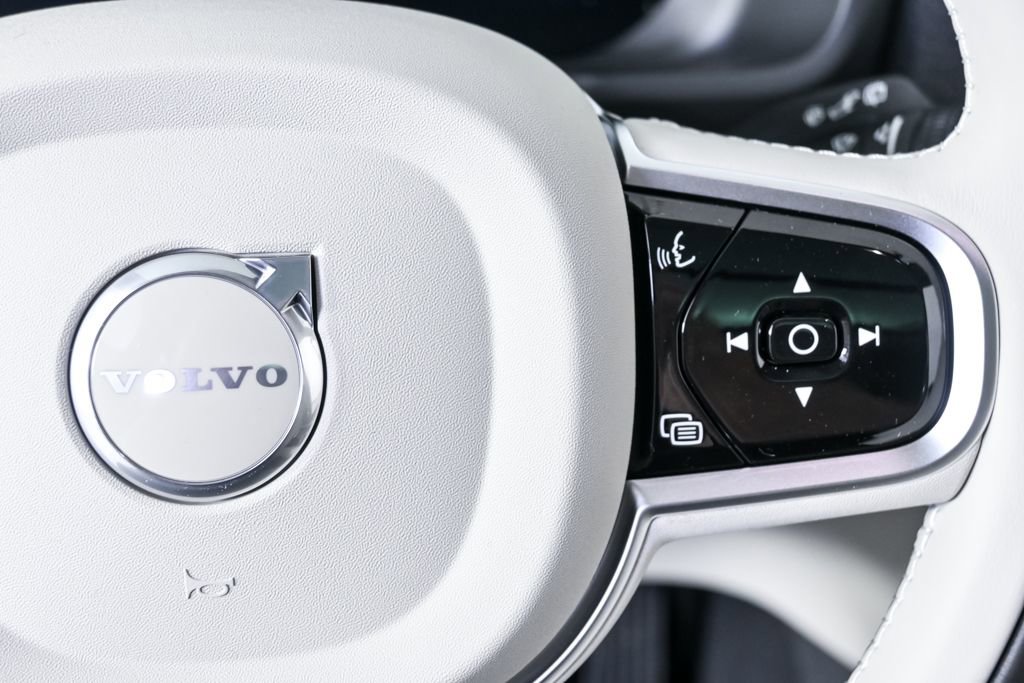 New 2026 Volvo XC90 T8 Ultra w/ Protection Package Premier image 11