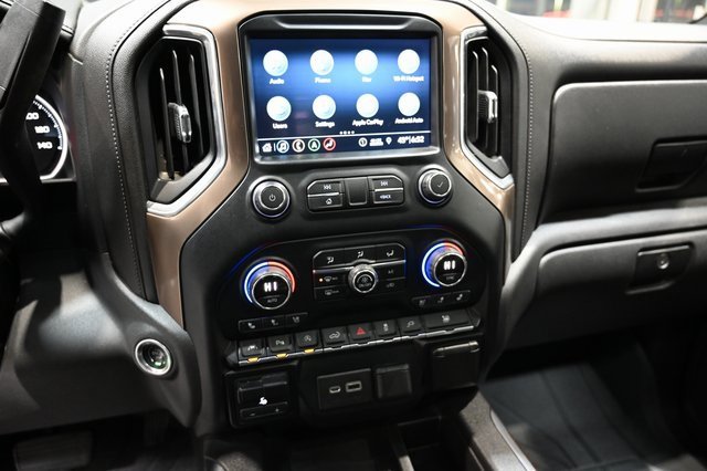 Used 2019 Chevrolet Silverado 1500 High Country w/ Technology Package image 15