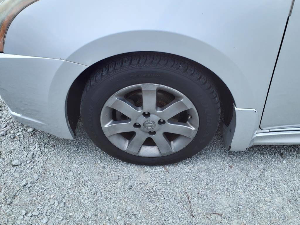 Used 2012 Nissan Sentra 2.0 SR w/ Special Edition Pkg image 4