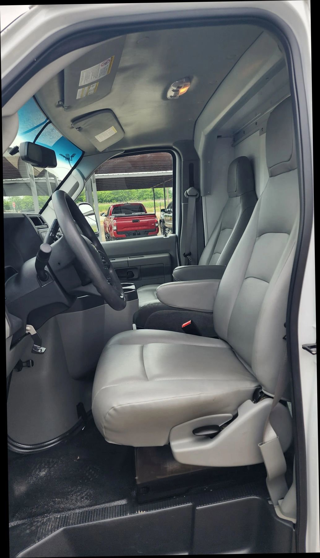 Used 2024 Ford E-350 and Econoline 350 Super Duty w/ Power Windows & Locks Group image 30