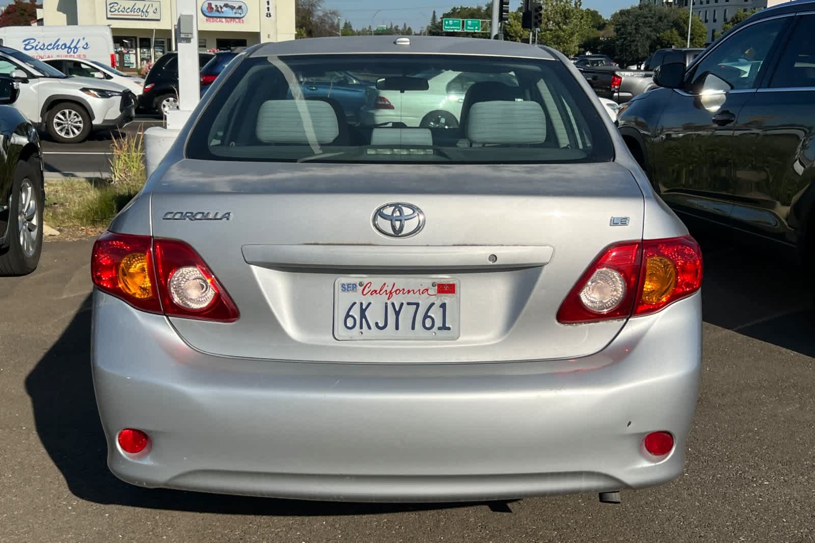 Used 2010 Toyota Corolla LE FWD image 5