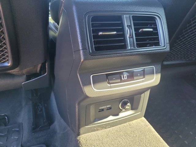 Used 2022 Audi SQ5 Premium Plus w/ Premium Plus Package image 15