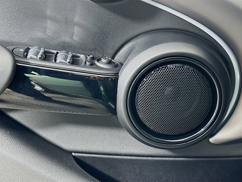 Used 2024 MINI Cooper S image 19