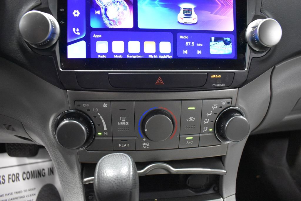 Used 2012 Toyota Highlander FWD w/ Cold Weather Pkg image 18
