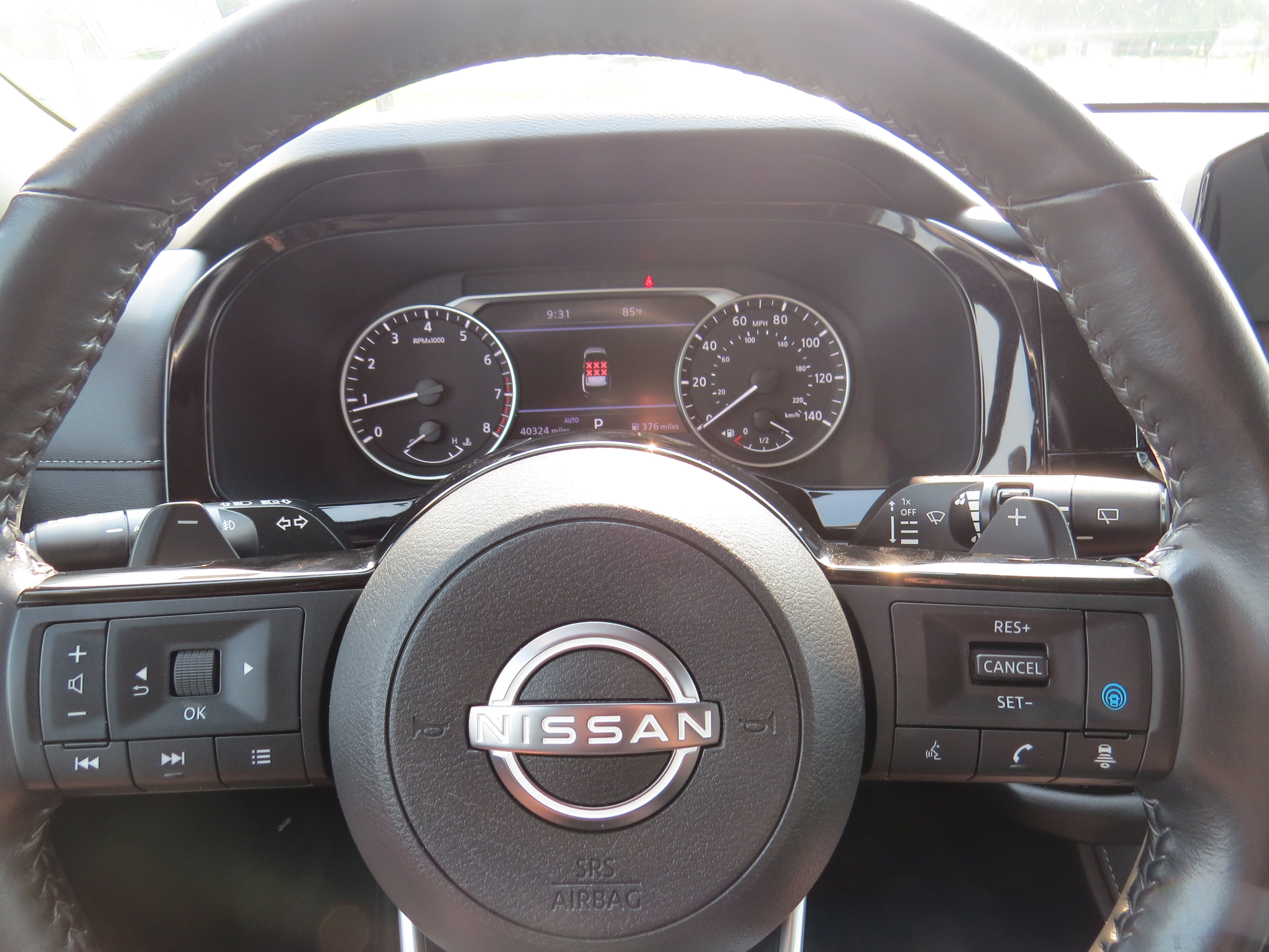 Used 2023 Nissan Pathfinder SL AWD/4WD image 23