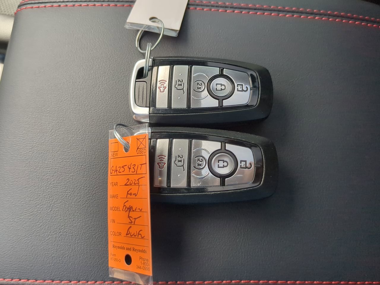 Used 2025 Ford Explorer ST AWD/4WD image 28