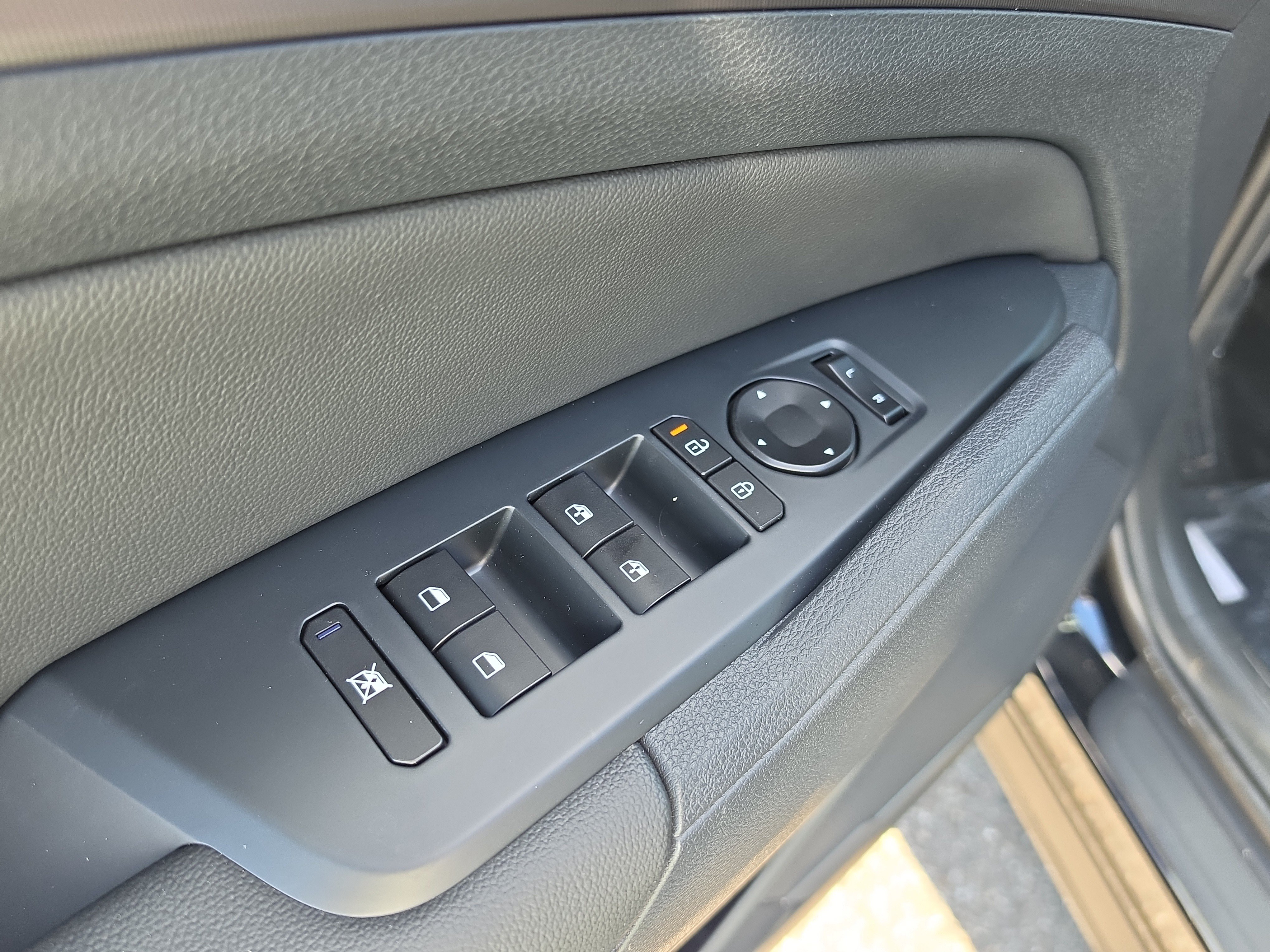 New 2027 Kia Sportage EX FWD image 20