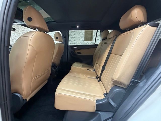 Used 2024 Volkswagen Tiguan SE w/ Panoramic Sunroof Package FWD image 14