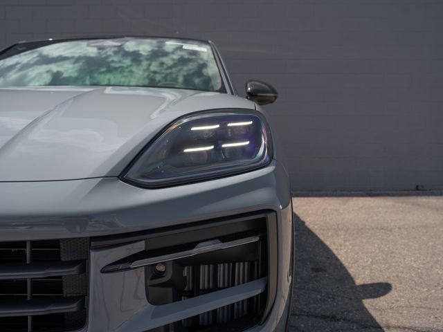 New 2026 Porsche Cayenne GTS AWD/4WD image 11
