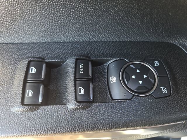 Used 2021 Ford EcoSport SE w/ SE Convenience Package image 17