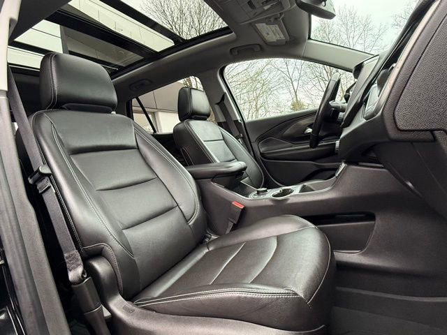 Used 2022 GMC Terrain SLT w/ Infotainment Package II image 19