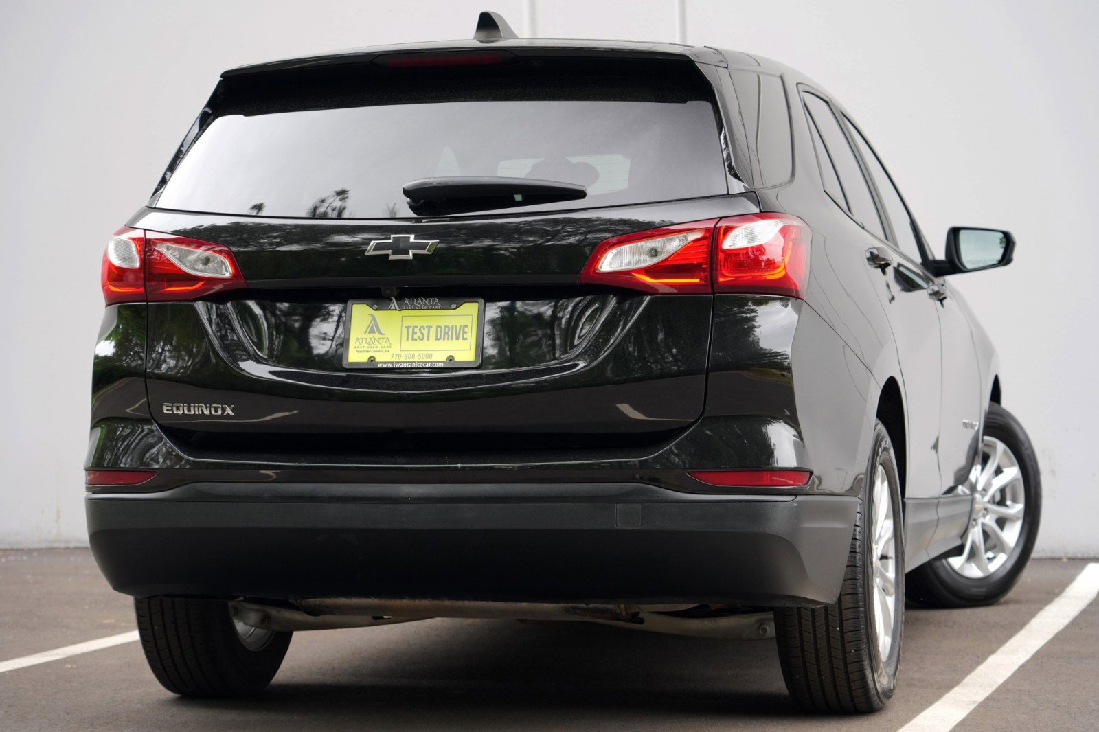 Used 2020 Chevrolet Equinox LS w/ LS Convenience Package FWD image 4