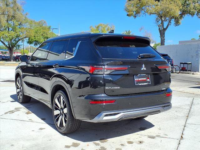 New 2026 Mitsubishi Outlander SEL image 3