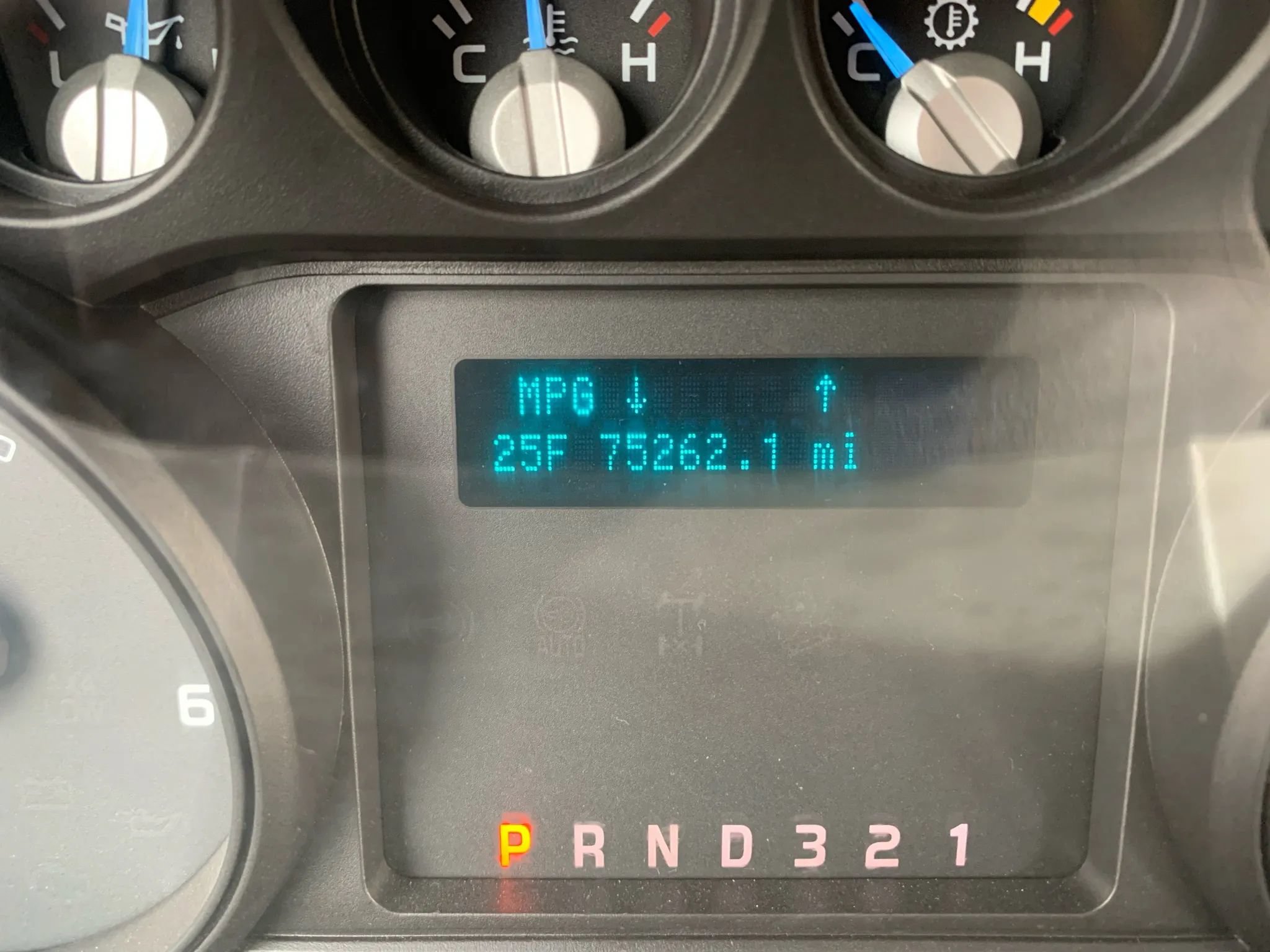 Used 2011 Ford F550 2WD Crew Cab Super Duty w/ Trailer Tow Pkg image 12