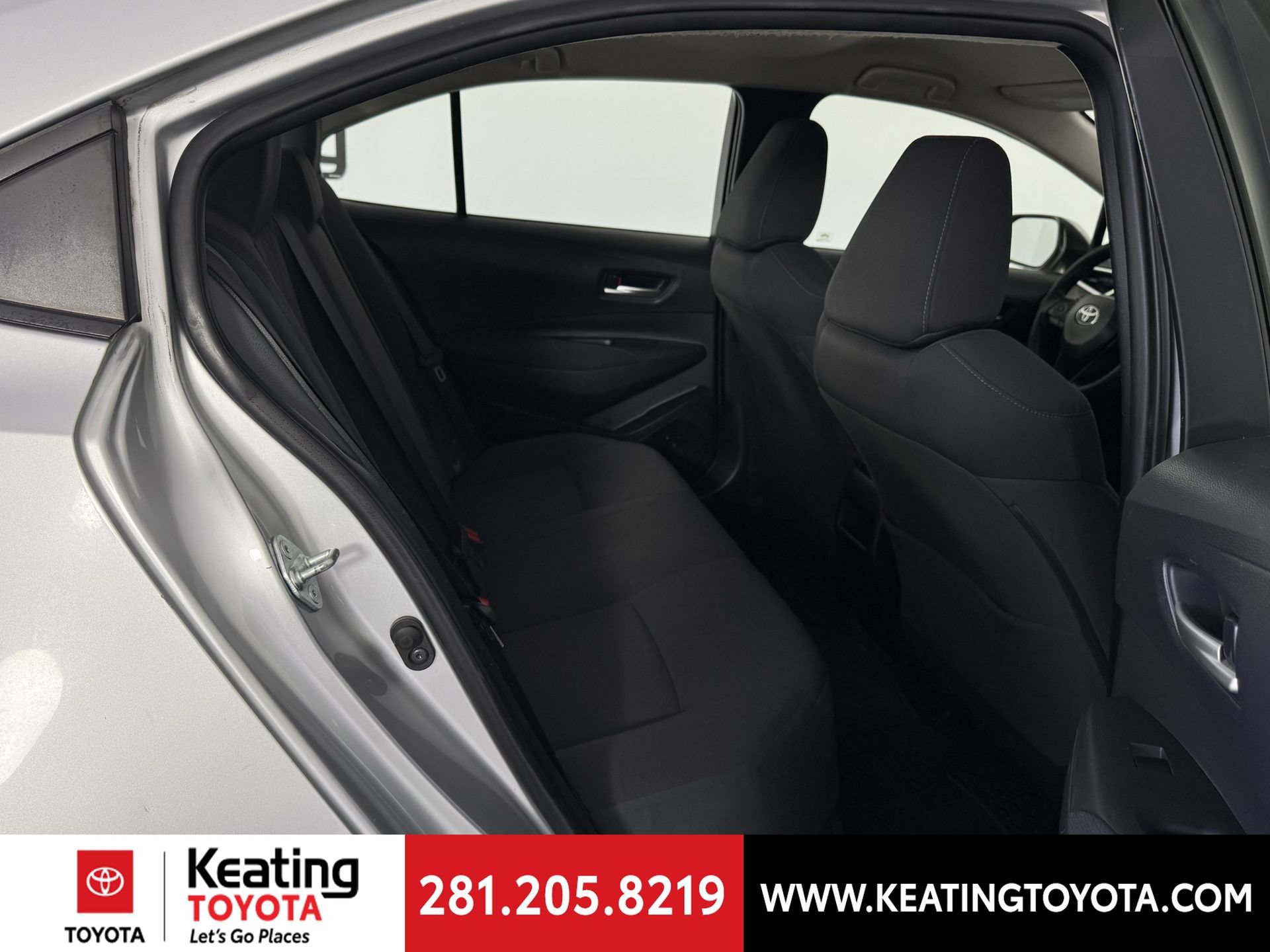 Used 2020 Toyota Corolla LE FWD image 18