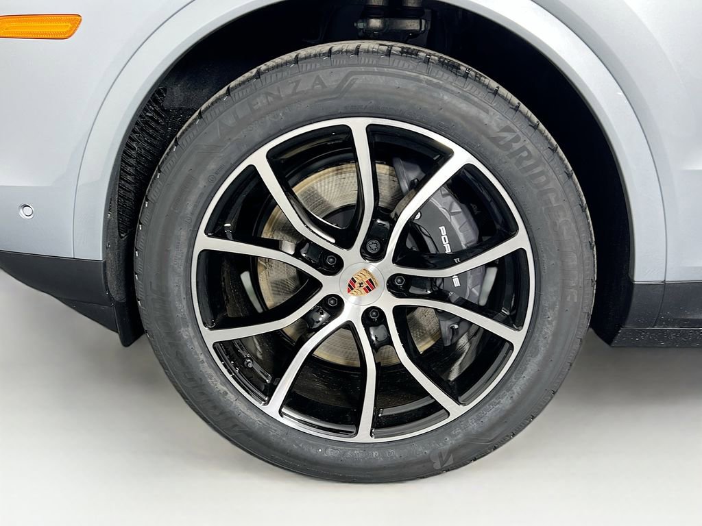 New 2026 Porsche Cayenne image 33