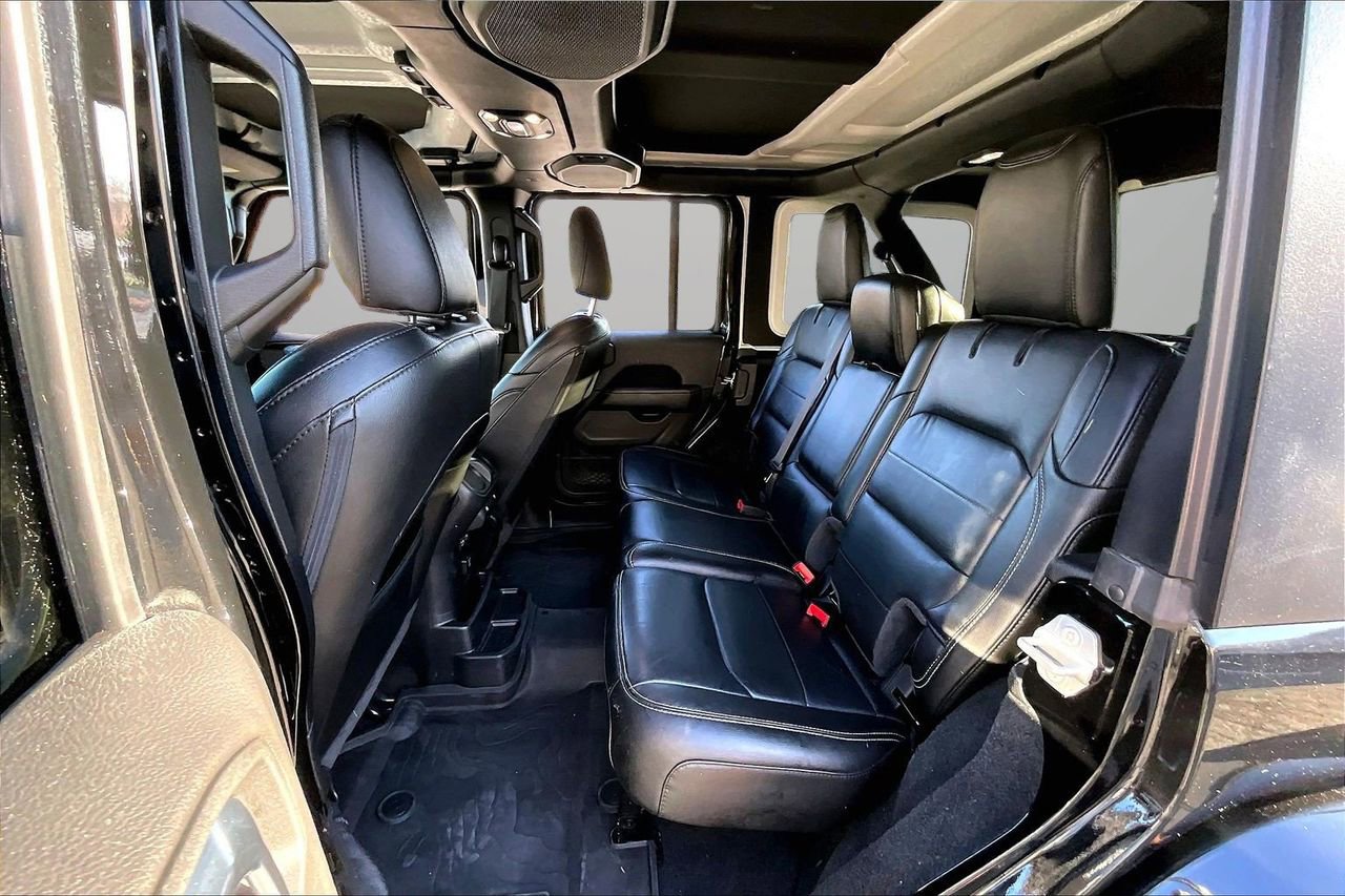 Certified 2023 Jeep Wrangler Sahara w/ Cold Weather Group image 22