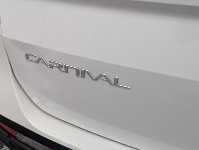 Certified 2024 Kia Carnival EX FWD image 9