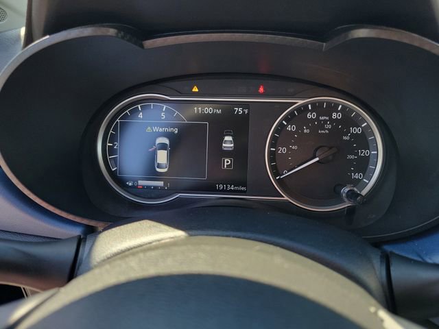 Used 2025 Nissan Versa SV image 15