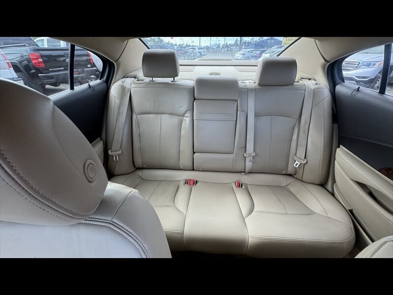 Used 2010 Buick LaCrosse CXL w/ Luxury Package AWD/4WD image 23