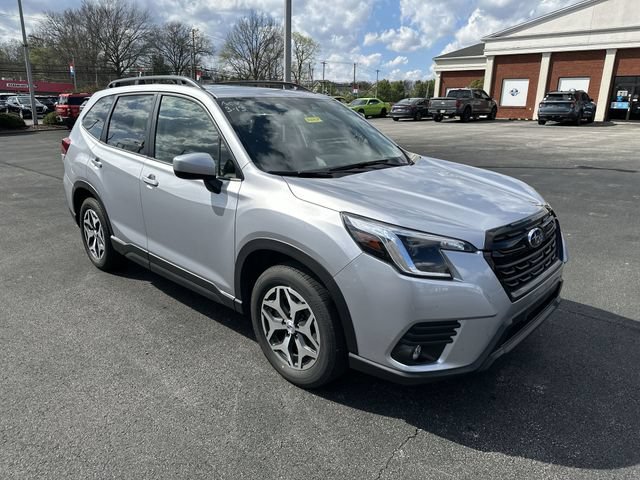 Used 2024 Subaru Forester Premium AWD/4WD image 11